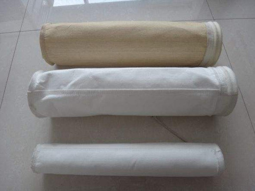 山東亞克(ke)力針刺氈(zhan)除塵布袋(dài)